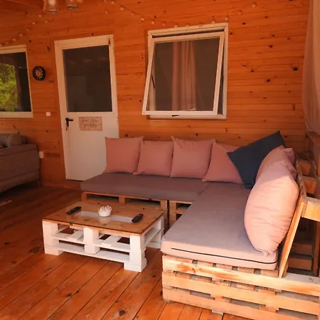 цветовете на слънцето Campsite *